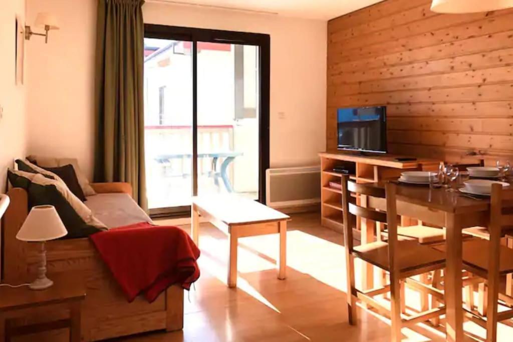 Charmant T3 Avec Vue Montagne Et Parking Privatif Font-Romeu-Odeillo-Via 외부 사진