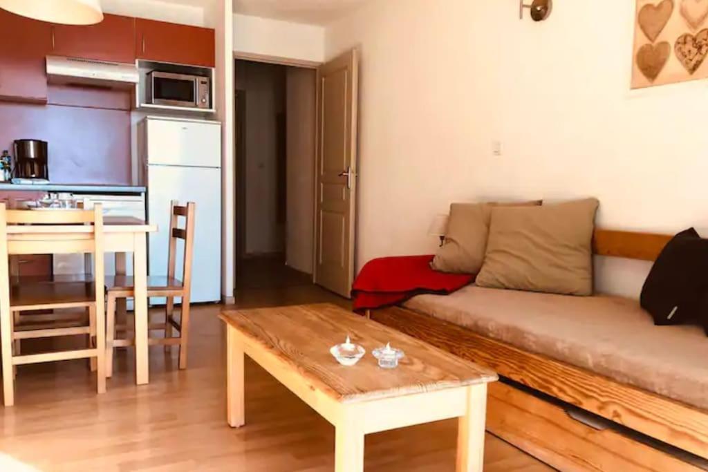 Charmant T3 Avec Vue Montagne Et Parking Privatif Font-Romeu-Odeillo-Via 외부 사진